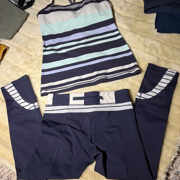 Lululemon Run Inspire Crop 6 navy blue White Striped Legging Capri.S-4:top S-8 - Picture 2 of 8